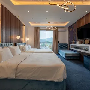 Hotel Greek House **